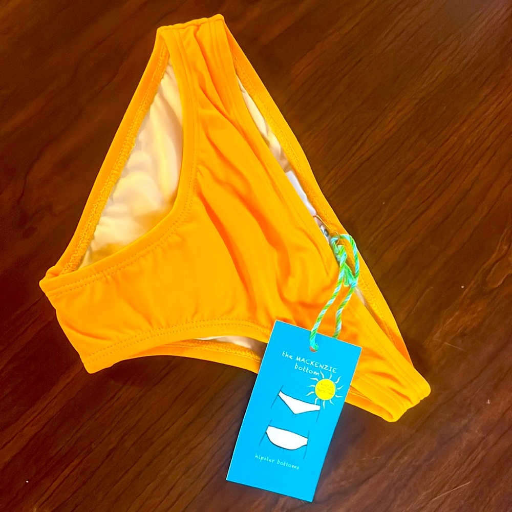 Size 8 children’s squirtini bikini swim bottoms